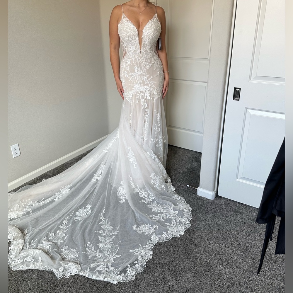 Essense of Australia D2770 Wedding Dress